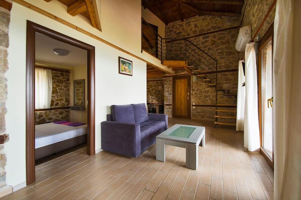 Villa Petrini Spiti Pyrgadikia Exterior foto
